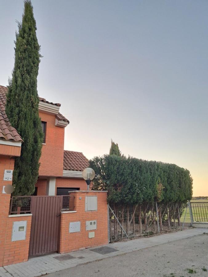 La Casa Del Cipres Villa Aldeamayor de San Martin Dış mekan fotoğraf