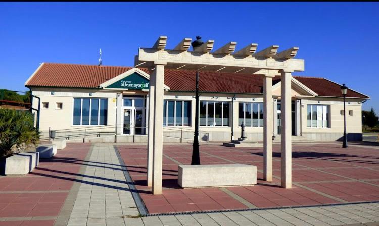 La Casa Del Cipres Villa Aldeamayor de San Martin Dış mekan fotoğraf